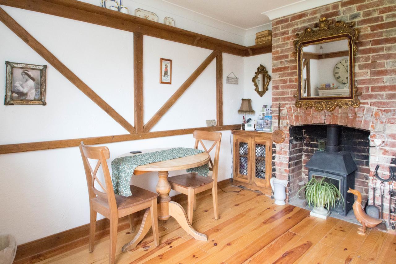Flint Cottage Чичестър Екстериор снимка